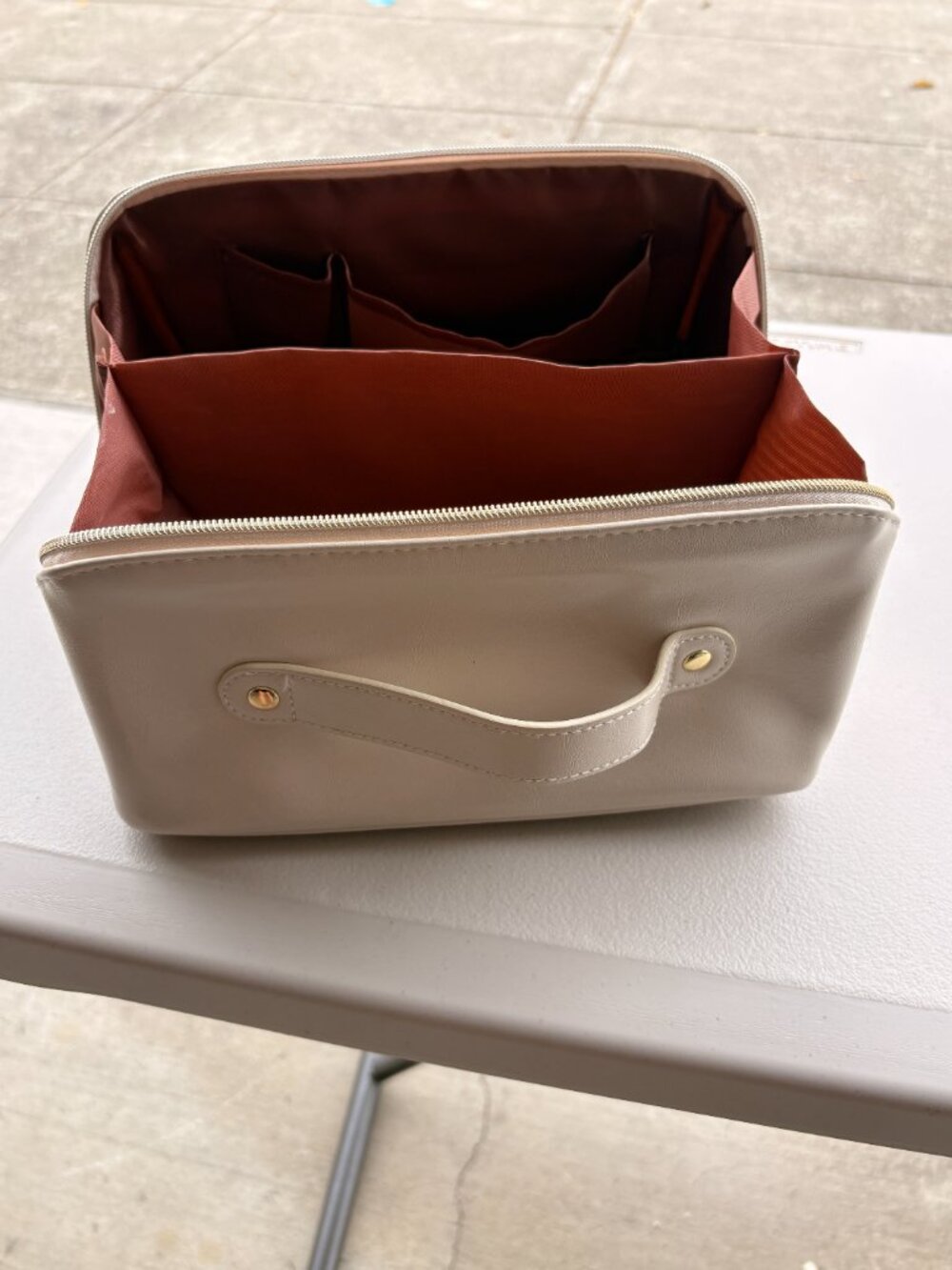 True Botanicals Cream Faux Leather Structured Travel Makeup Case Bag 🌸